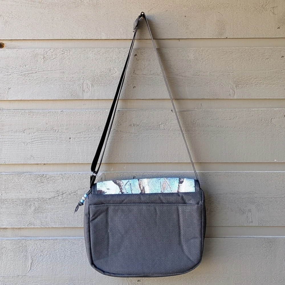 VTG 90s Wolf Aspens Tapestry Crossbody Saddlebag Black